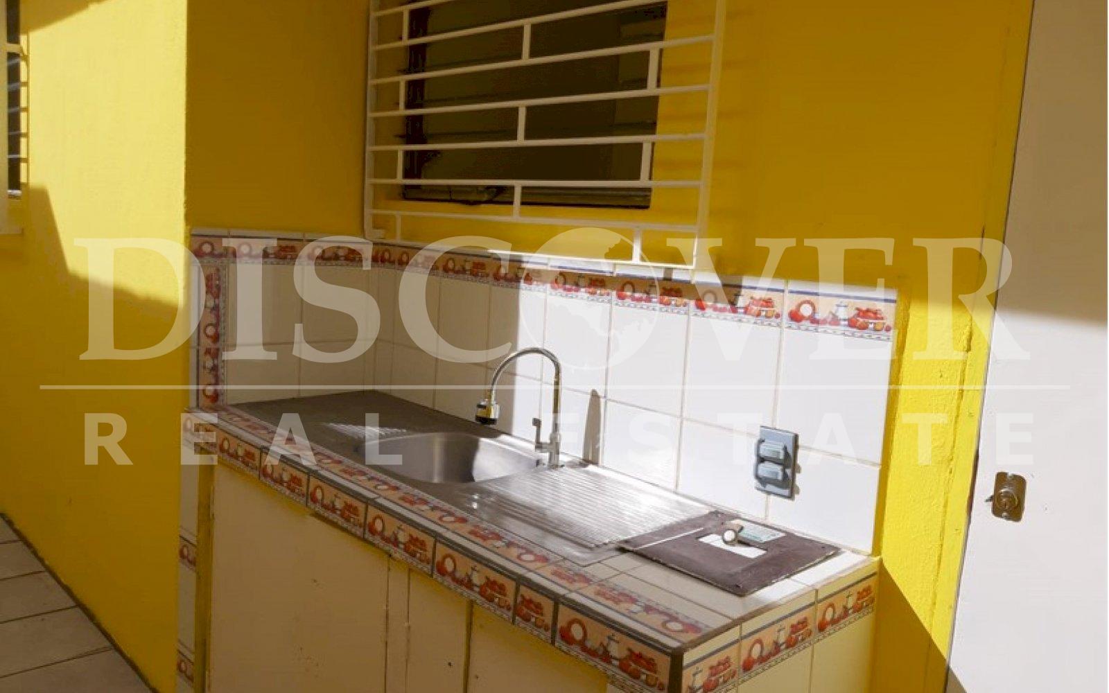  It is rented in Ciudad Jardín for office or business.