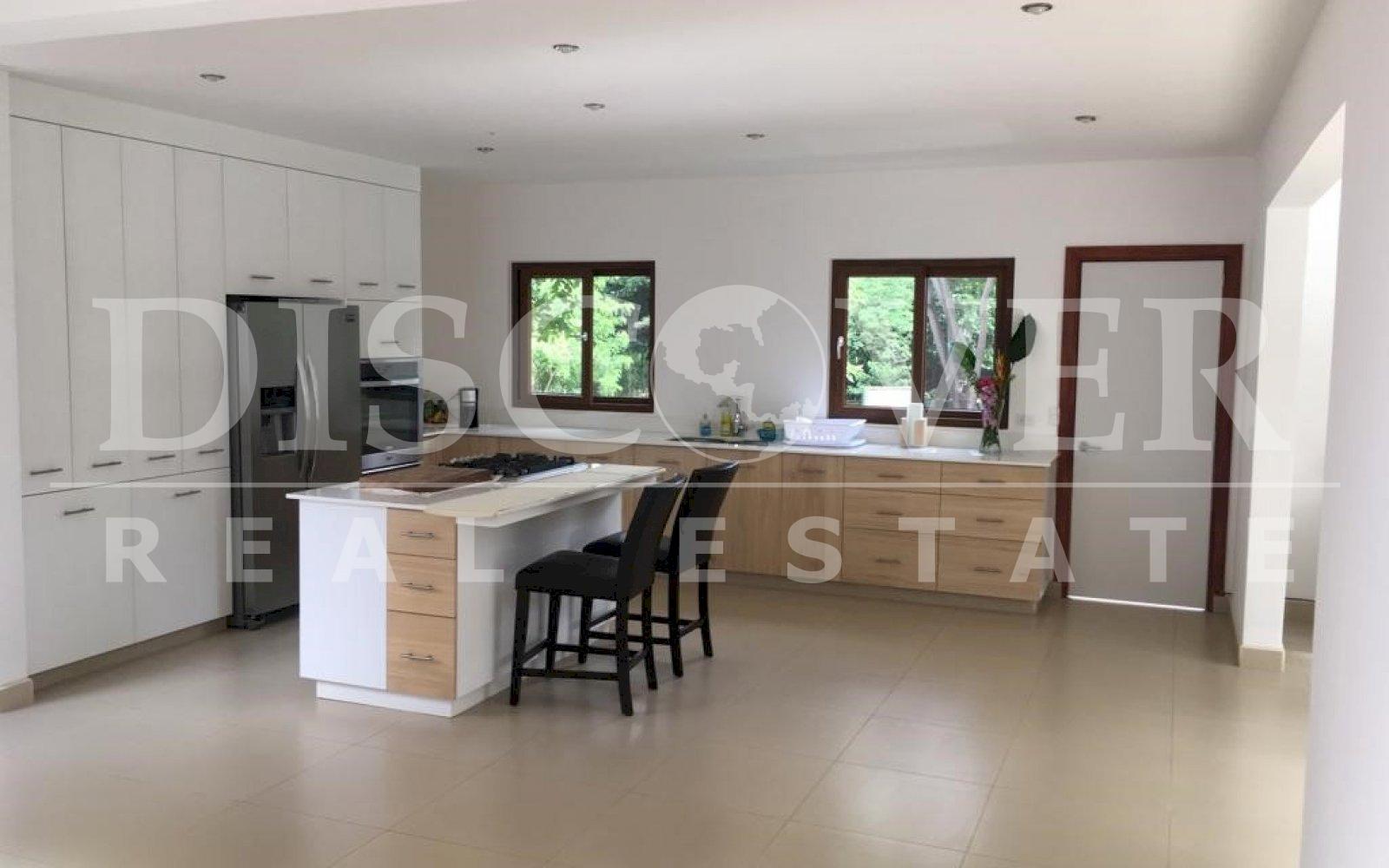 https://images.discovernica.com/propiedad/1600/fwqefwf.jpg