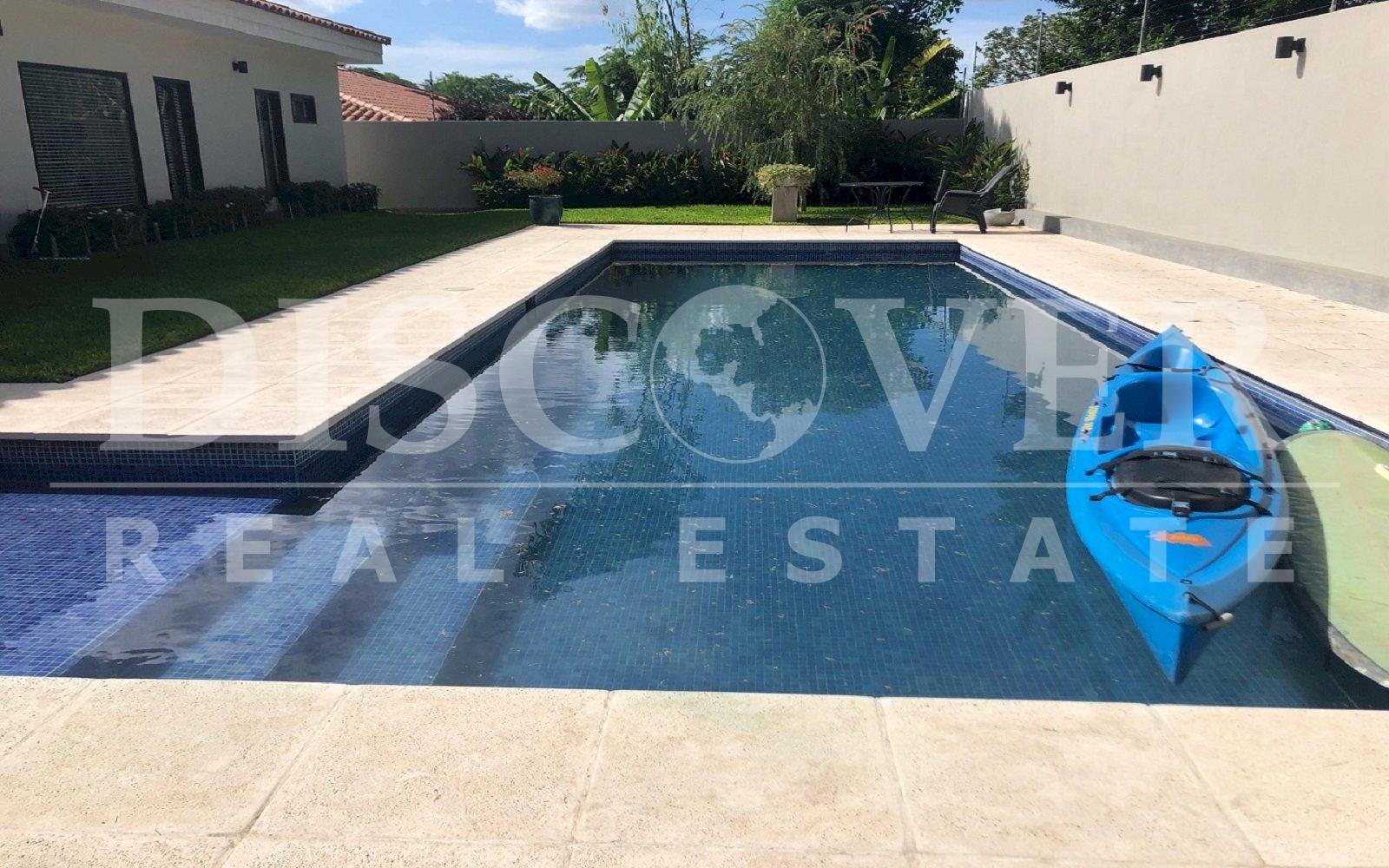  House for Sale in Santa Lucia Condominium 