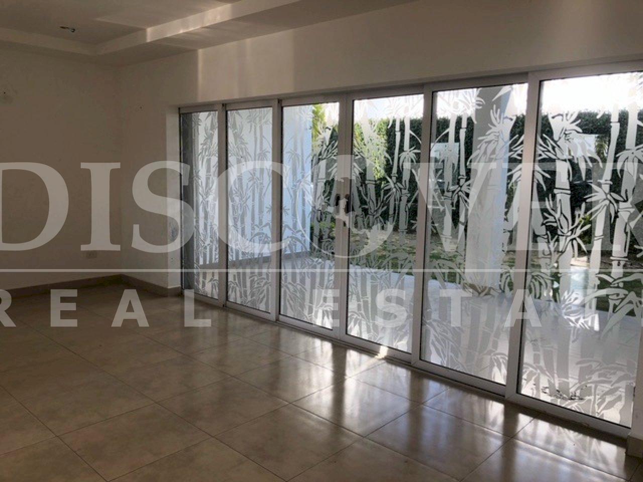 https://images.discovernica.com/propiedad/1600/grgyethrtjdryjdyj.jpg