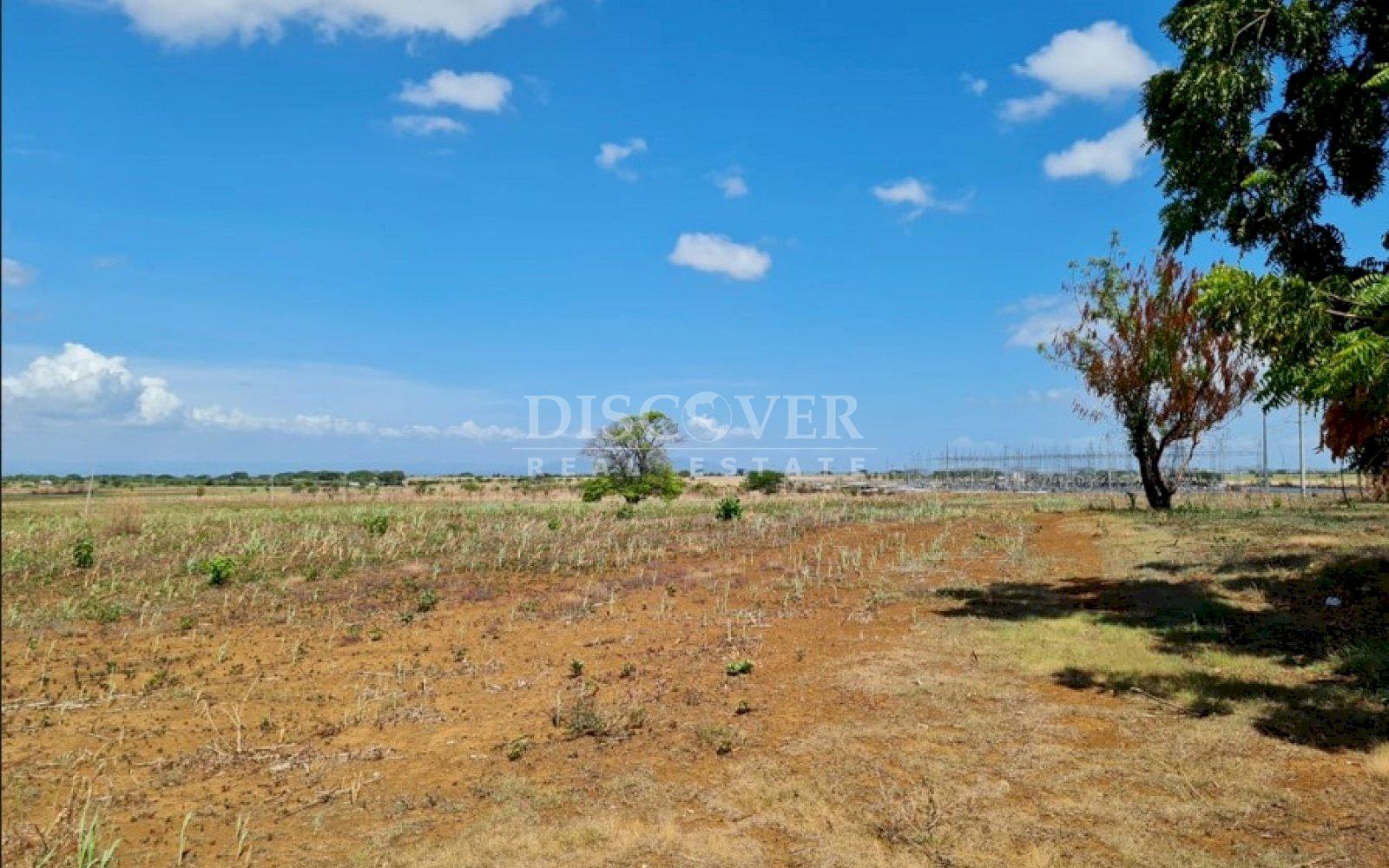  Land for sale at km 27.5 North Pan-American Highway.