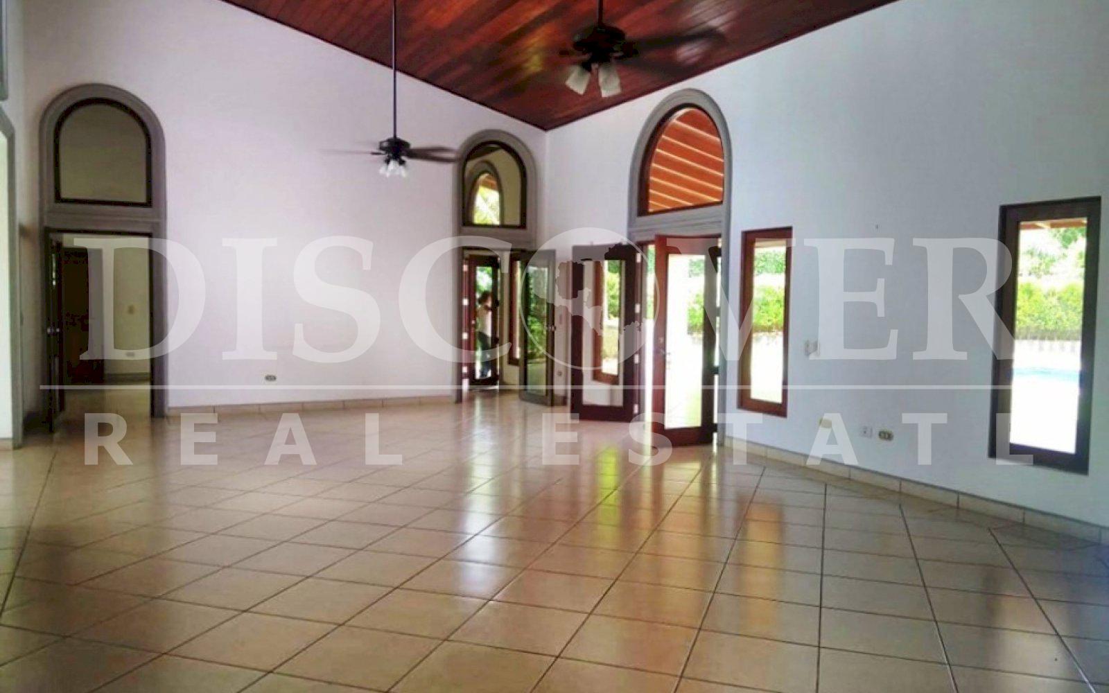 House for Rent in Safe in El Mirador de Santo Domingo Condominium ID 12089