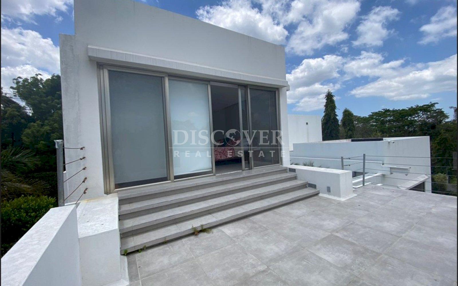 https://images.discovernica.com/propiedad/1600/gvsrfghdhnfxxjhk.jpg