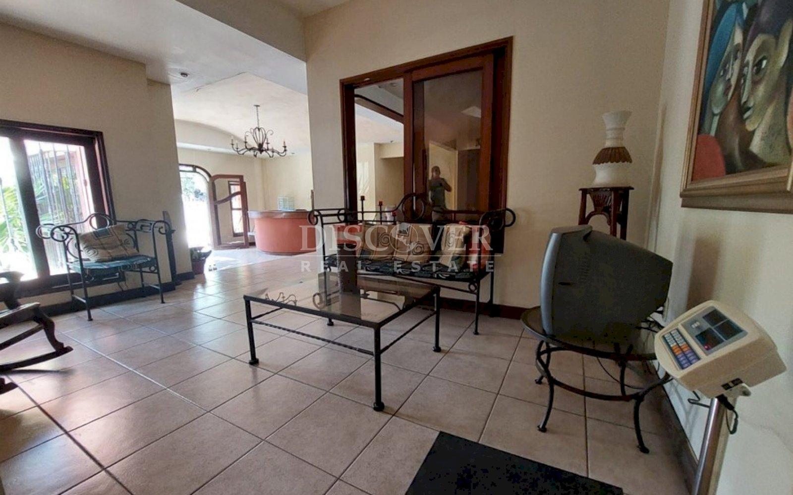  Hotel in Los Robles for Rent.