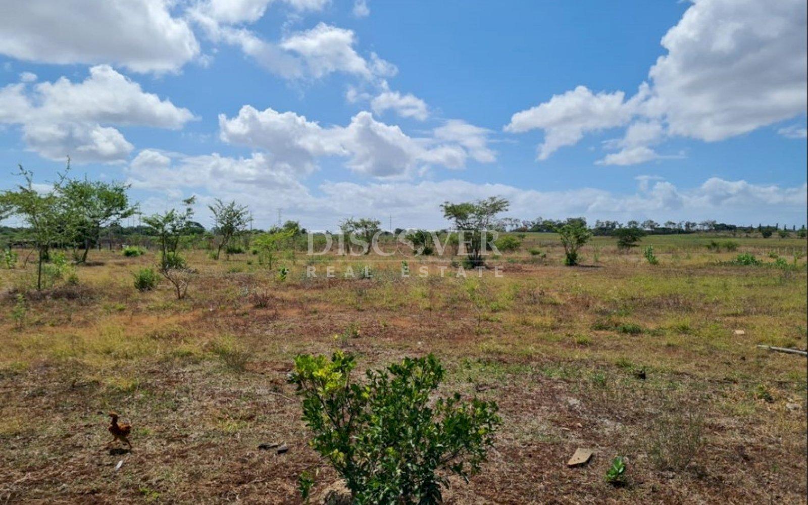  Land for sale at km 27.5 North Pan-American Highway.