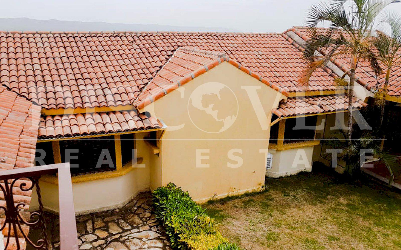 https://images.discovernica.com/propiedad/1600/hermosa_casa_altos_ticomo_5_habitaciones_6_ba_os_sala_ID11317_10.jpg
