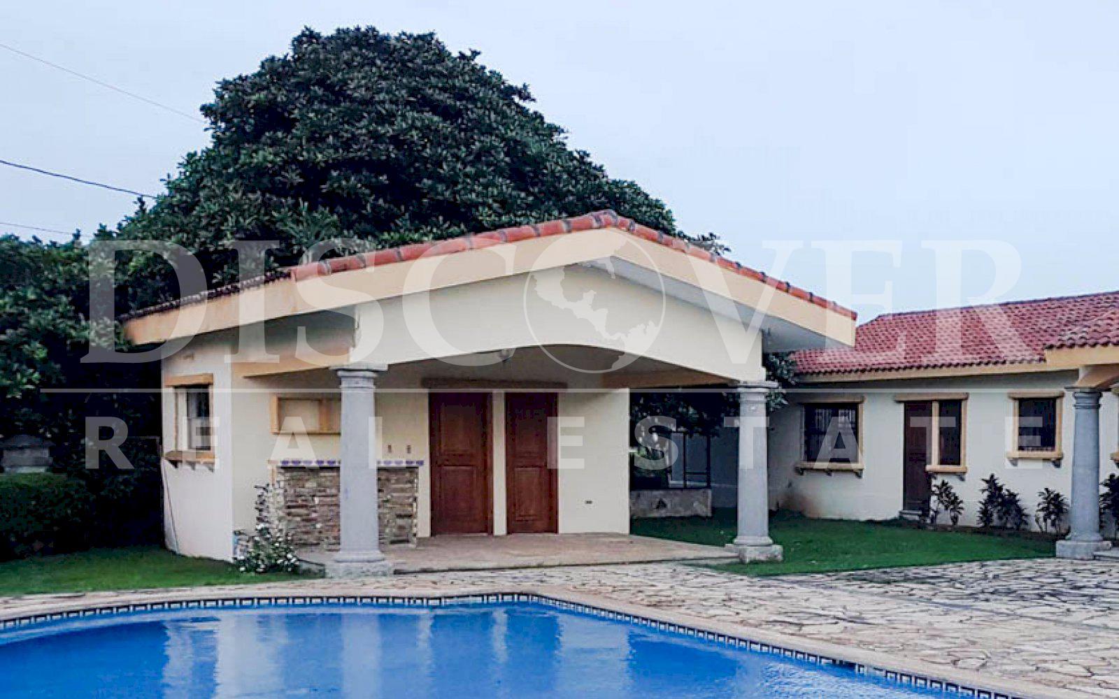 https://images.discovernica.com/propiedad/1600/hermosa_casa_altos_ticomo_5_habitaciones_6_ba_os_sala_ID11317_11.jpg
