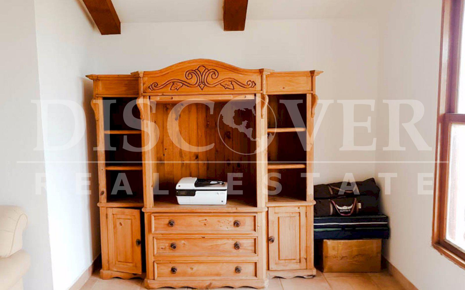 https://images.discovernica.com/propiedad/1600/hermosa_casa_altos_ticomo_5_habitaciones_6_ba_os_sala_ID11317_12.jpg
