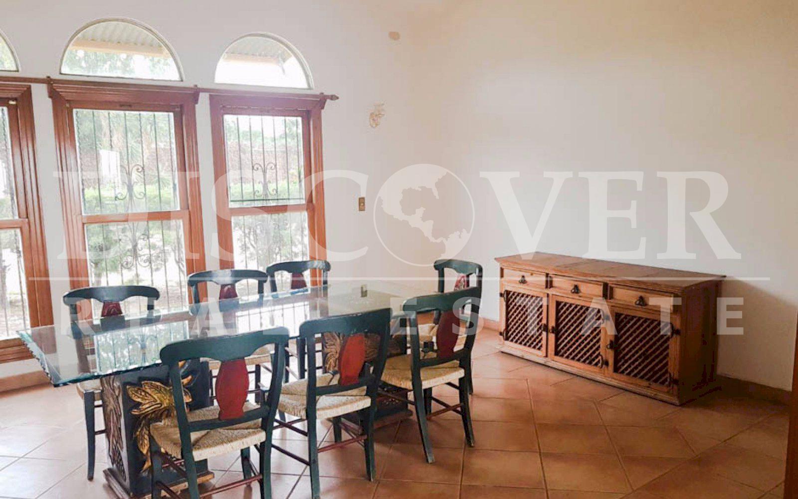 https://images.discovernica.com/propiedad/1600/hermosa_casa_altos_ticomo_5_habitaciones_6_ba_os_sala_ID11317_3.jpg