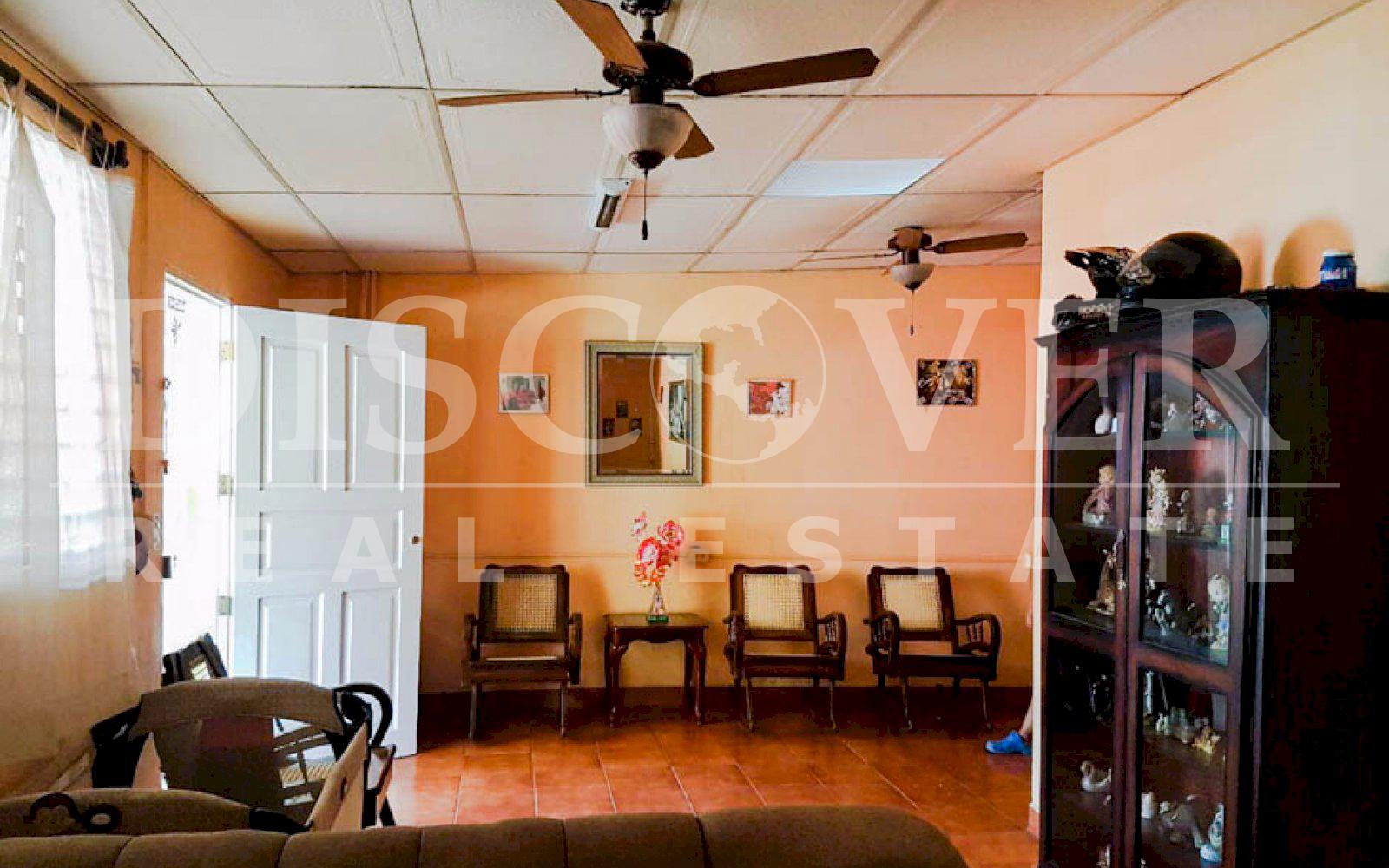 https://images.discovernica.com/propiedad/1600/hermosa_casa_venta_americas_1_4_habitaciones_1_ba_o_sala_comedor_ID11190_4.jpg