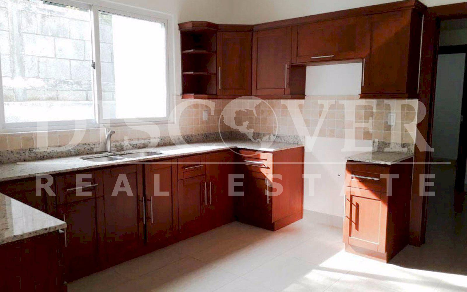 https://images.discovernica.com/propiedad/1600/hermosa_casa_venta_renta_estancia_santo_domingo_4_habitaciones_4.5_ba_os_cocina_venta_U_400_000_ID11270_6.jpg