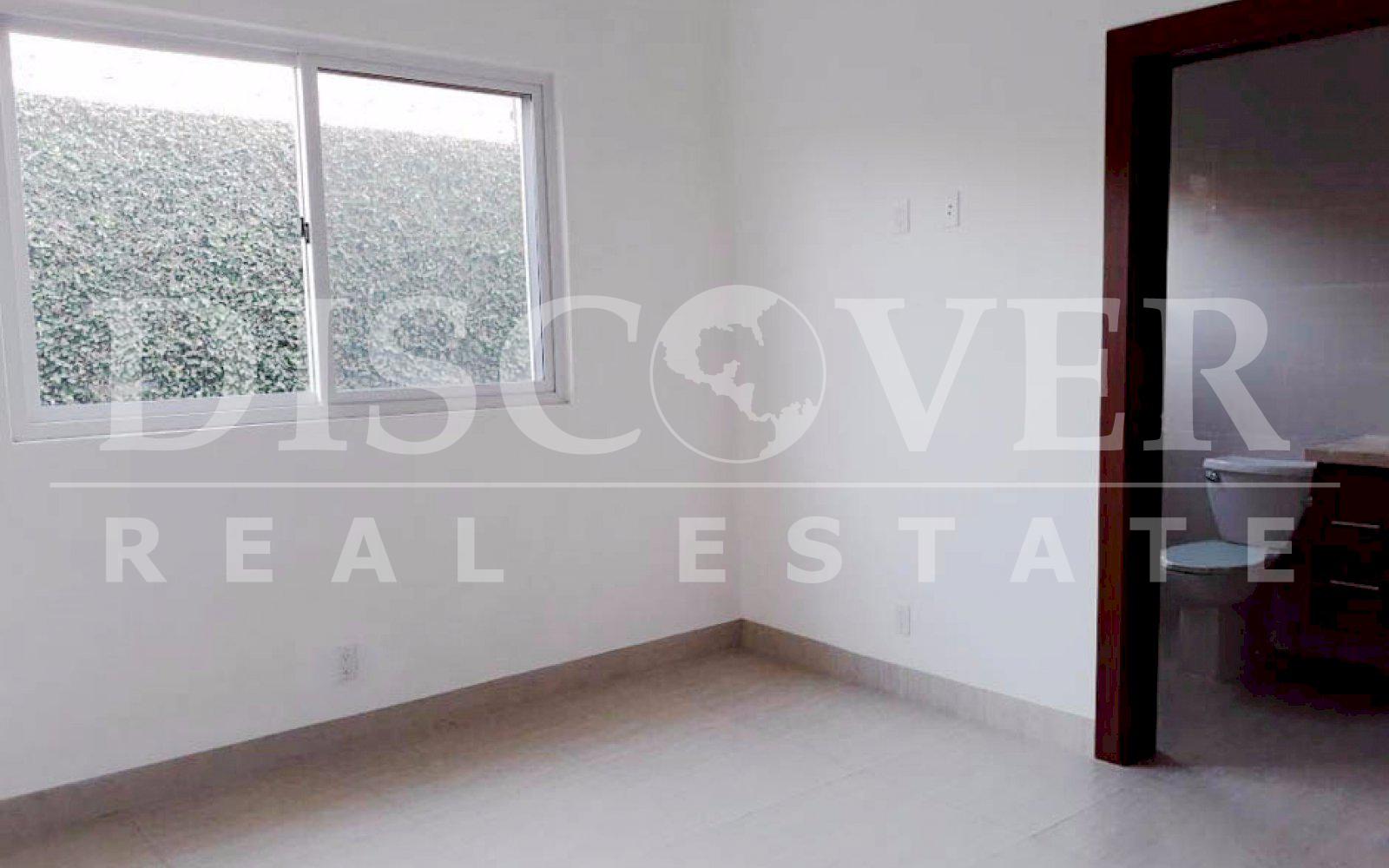 https://images.discovernica.com/propiedad/1600/hermosa_casa_venta_renta_estancia_santo_domingo_4_habitaciones_4.5_ba_os_cocina_venta_U_400_000_ID11270_8.jpg
