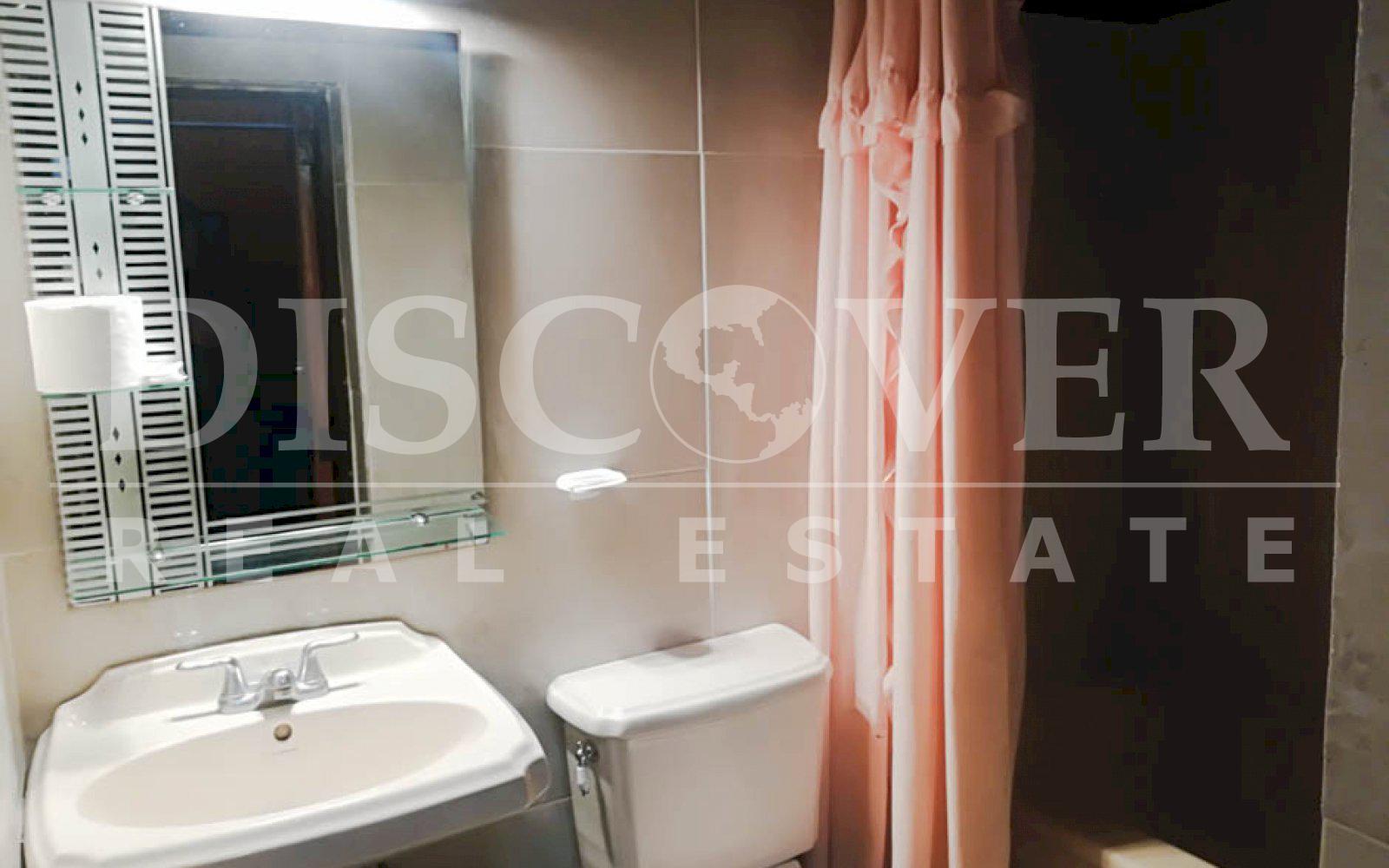 https://images.discovernica.com/propiedad/1600/hermoso_hotel_en_venta_en_reparto_elcarmen_12_habitaciones_12_ba_os_4_balcones_ID2230.jpg