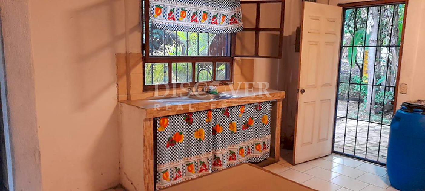 House with large yard for rent in Ticuantepe