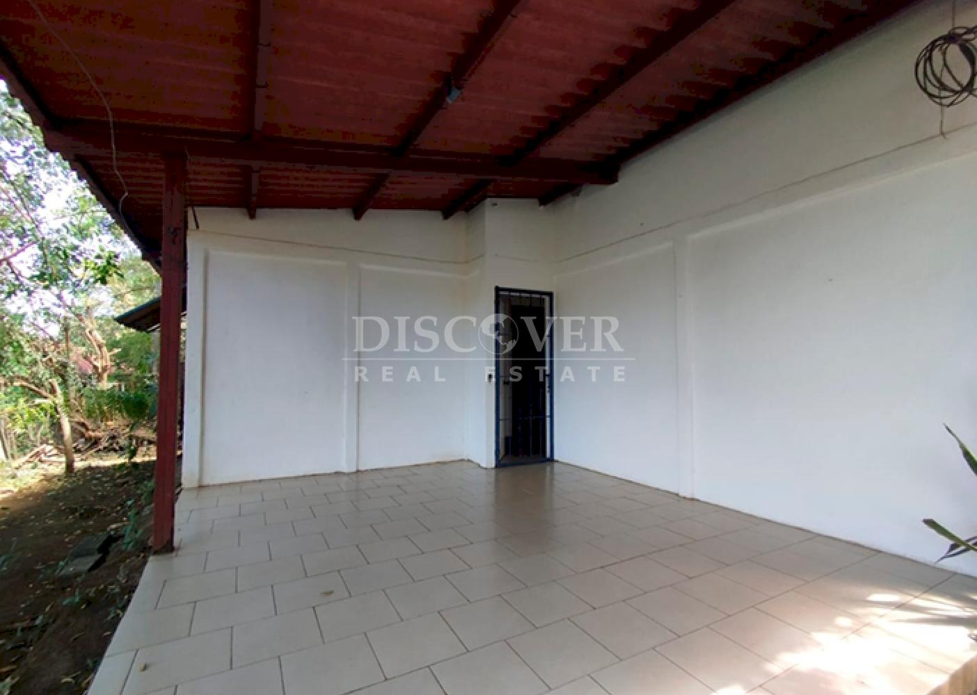 House with large yard for rent in Ticuantepe