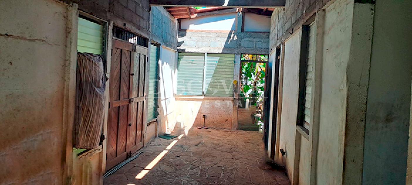  Land with house for sale in Pochomil 