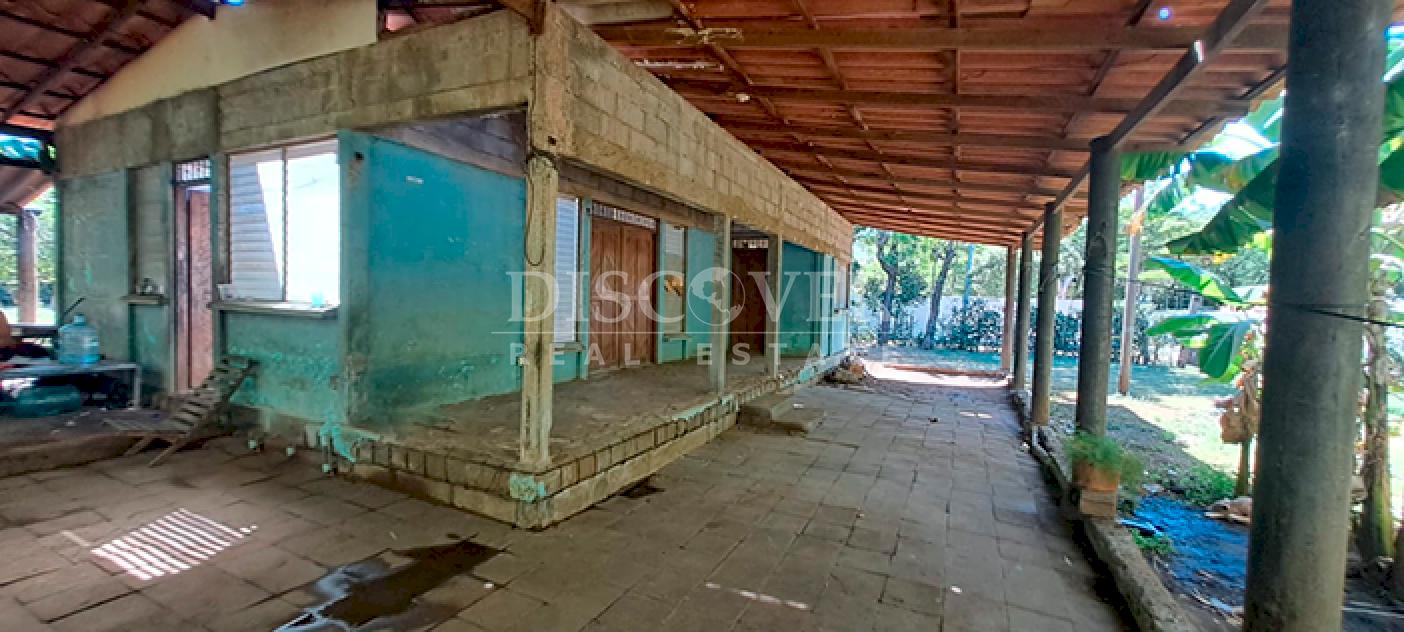  Land with house for sale in Pochomil 