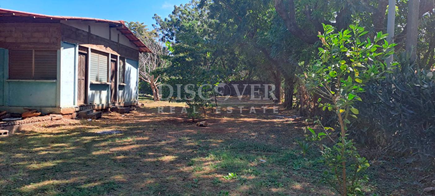  Land with house for sale in Pochomil 