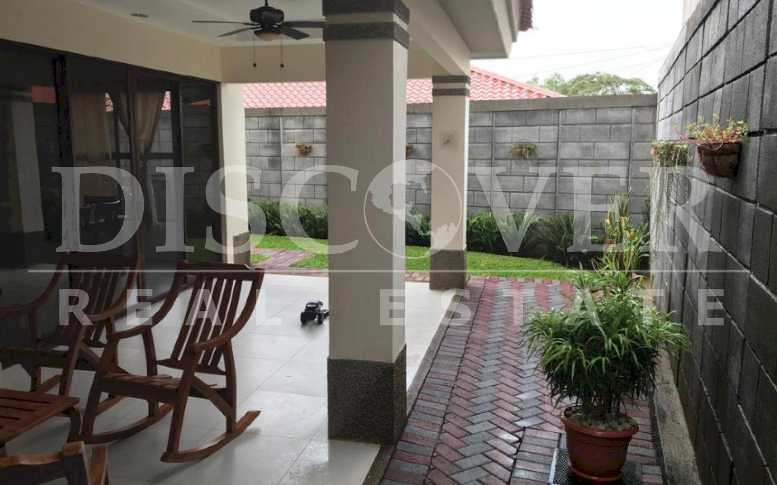 House for rent in Pista Jean Paul Genie - Residential Zone