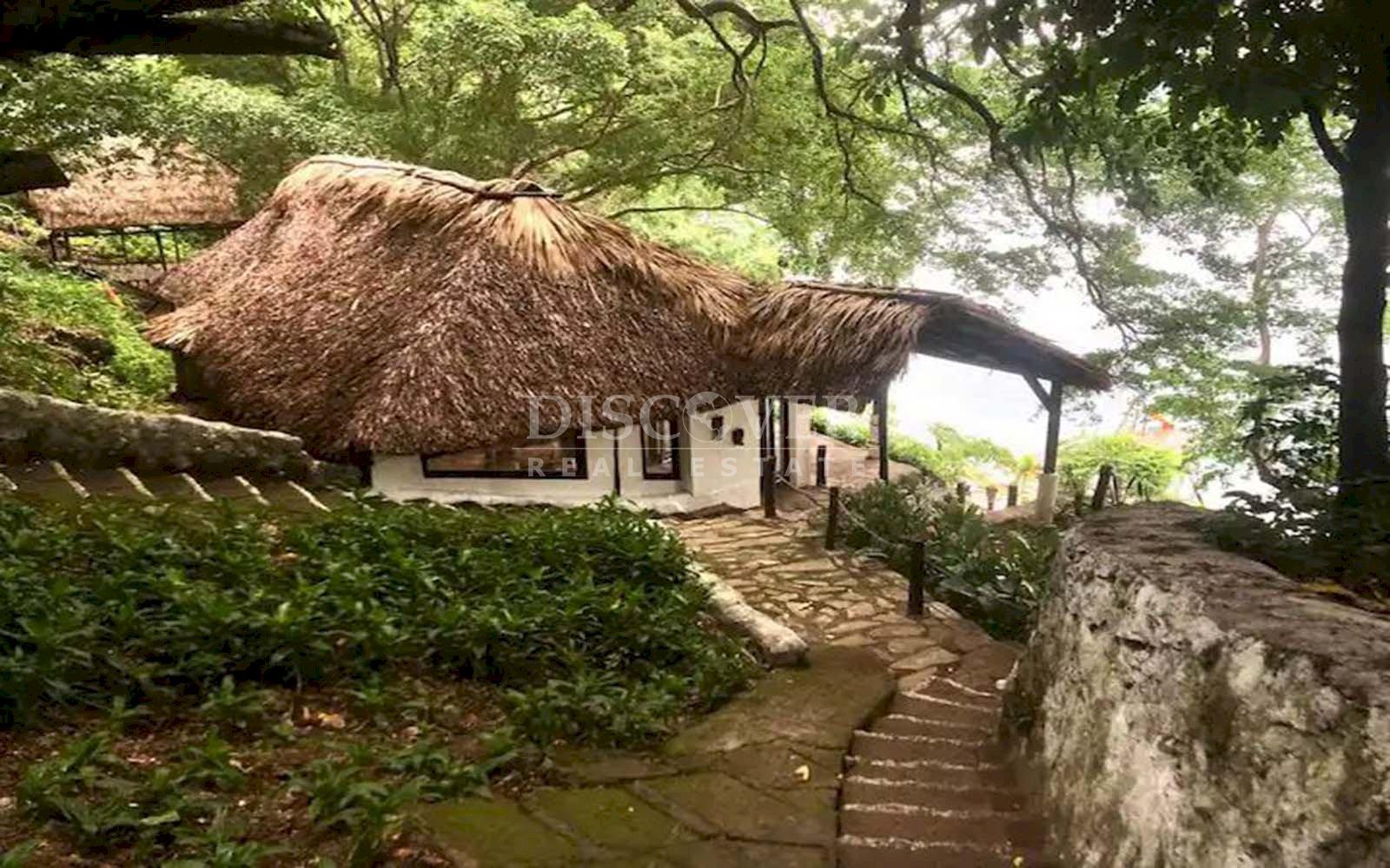 https://images.discovernica.com/propiedad/1600/laguna_8.jpg