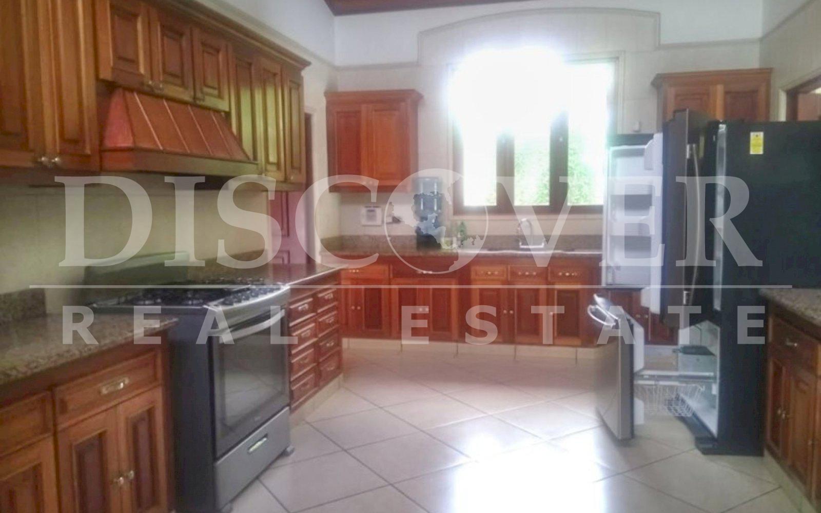 House for Rent in Safe in El Mirador de Santo Domingo Condominium ID 12089