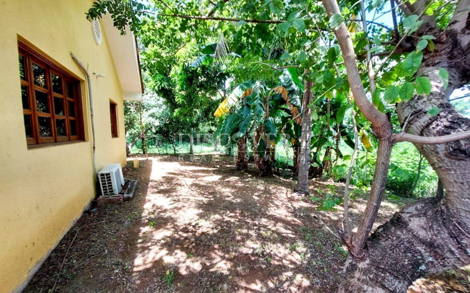 https://images.discovernica.com/propiedad/1600/parte_trasera_casa.jpg