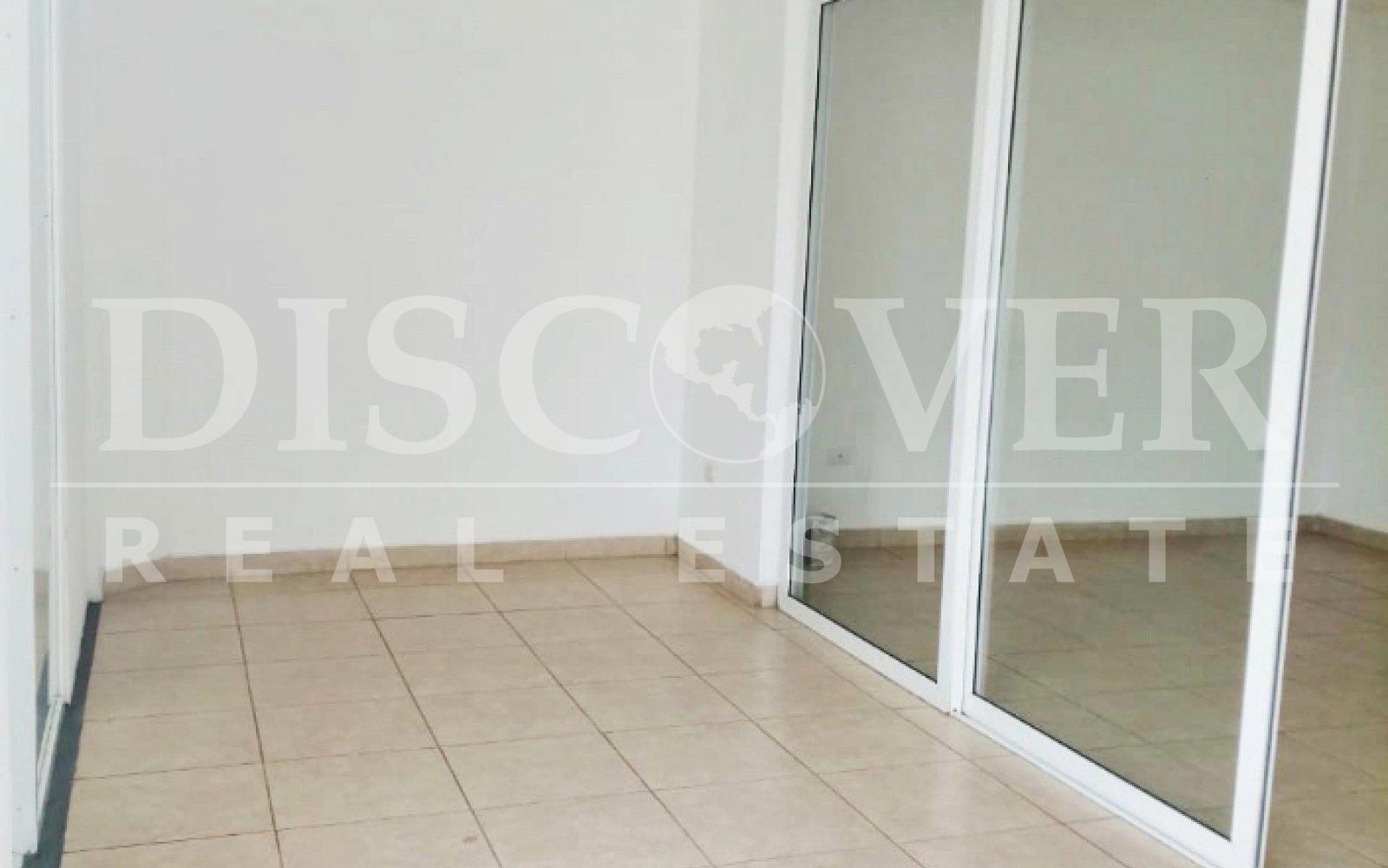 https://images.discovernica.com/propiedad/1600/pasillo_Casa_1.jpg