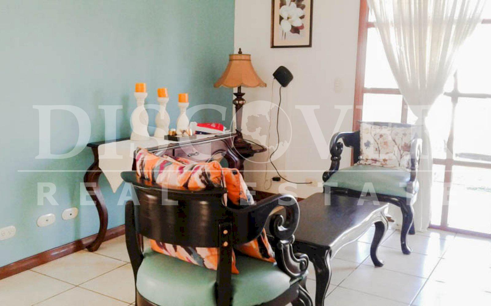 https://images.discovernica.com/propiedad/1600/preciosa_casa_venta_renta_carretera_masaya_264.037_vrs2_sala_comedor_ID11387_2.jpg