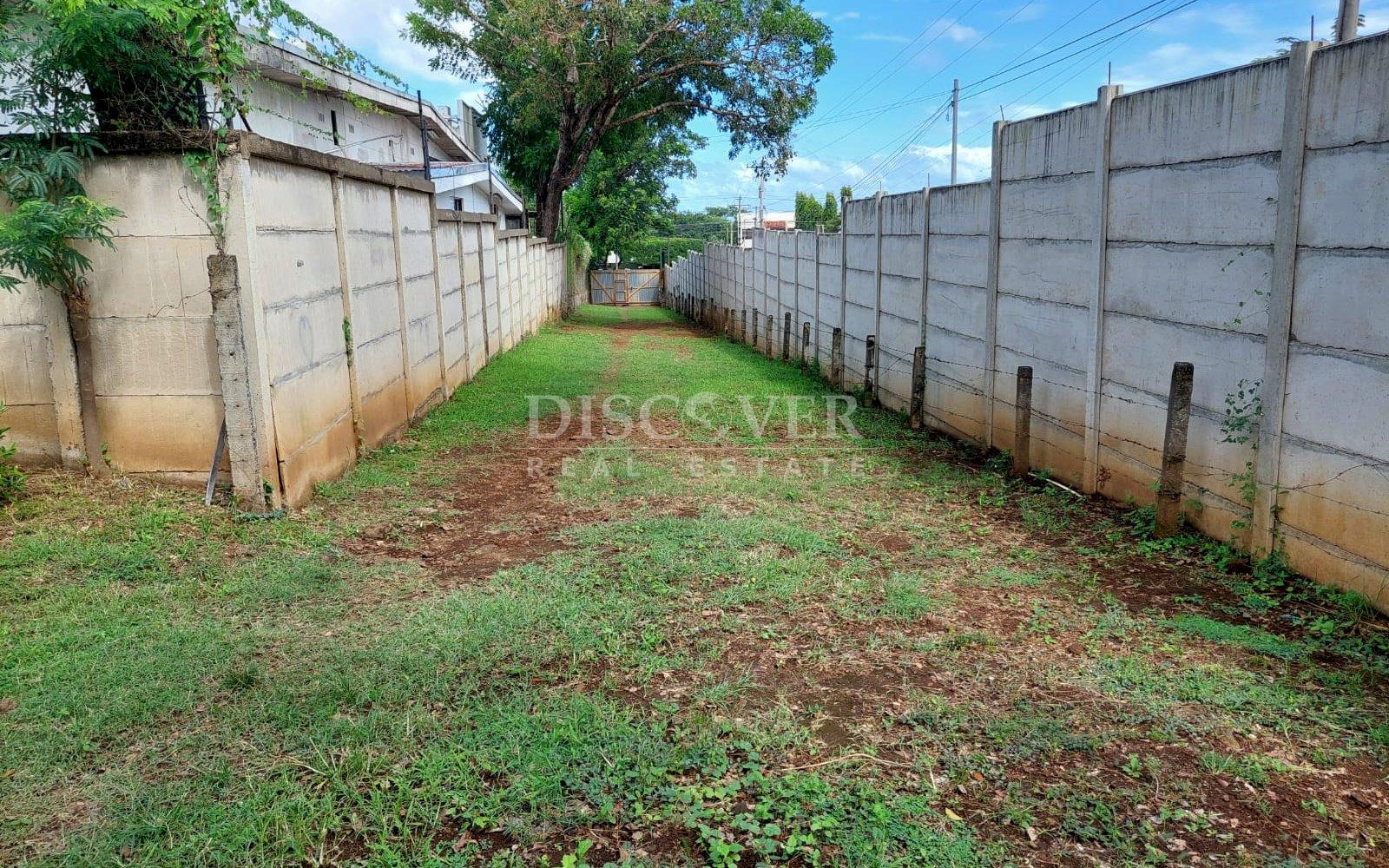  Land for sale on Pista Jean Paul Genie
