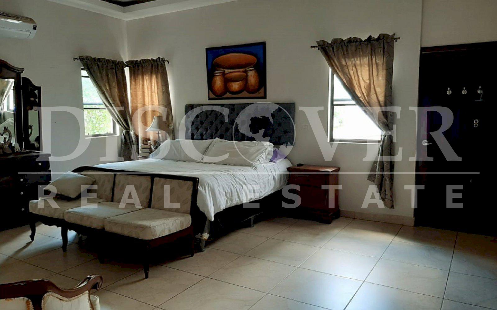 https://images.discovernica.com/propiedad/1600/r4g3wtrhetg.jpg