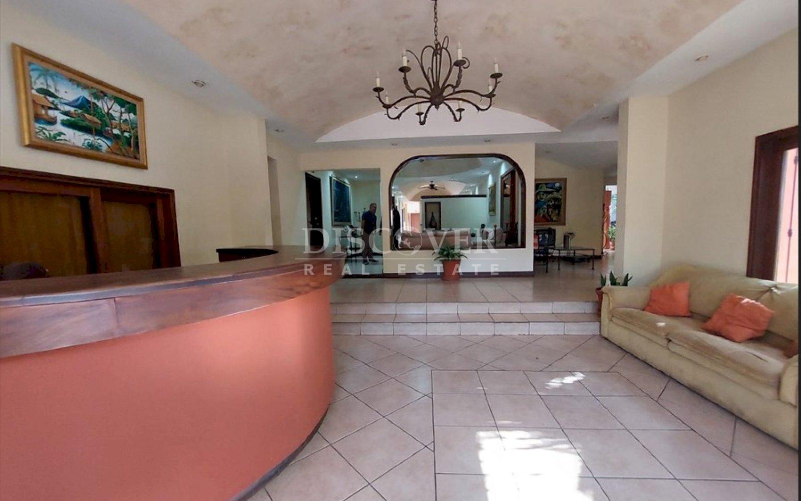  Hotel in Los Robles for Rent.
