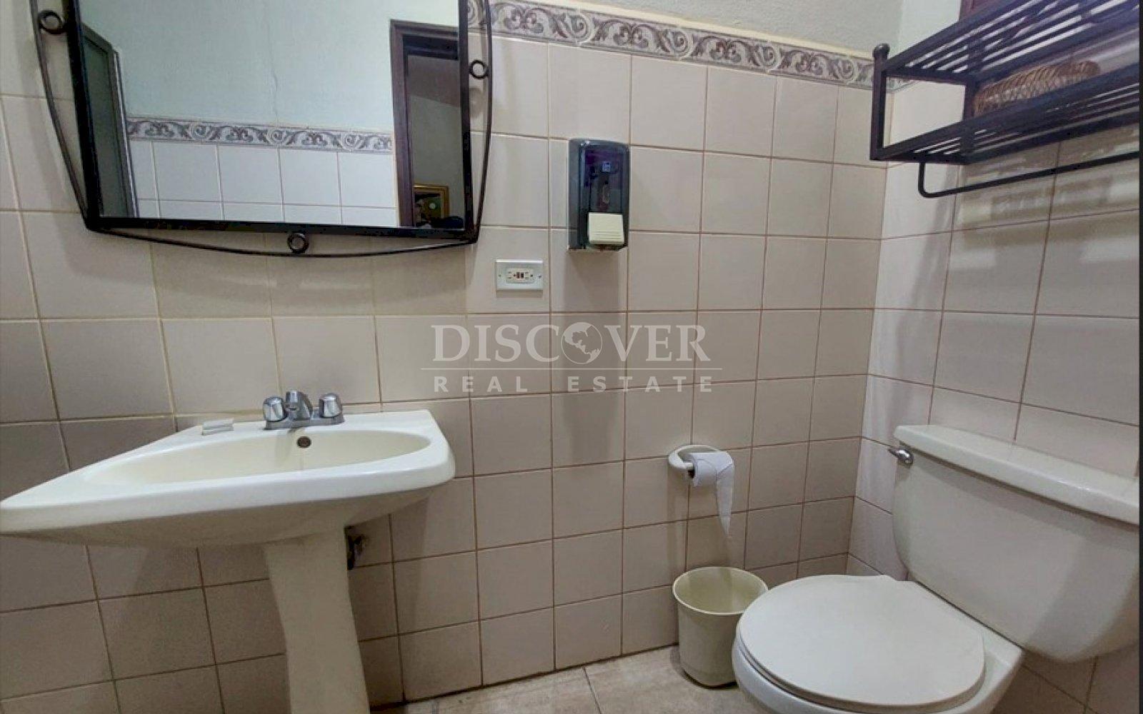  Hotel in Los Robles for Rent.