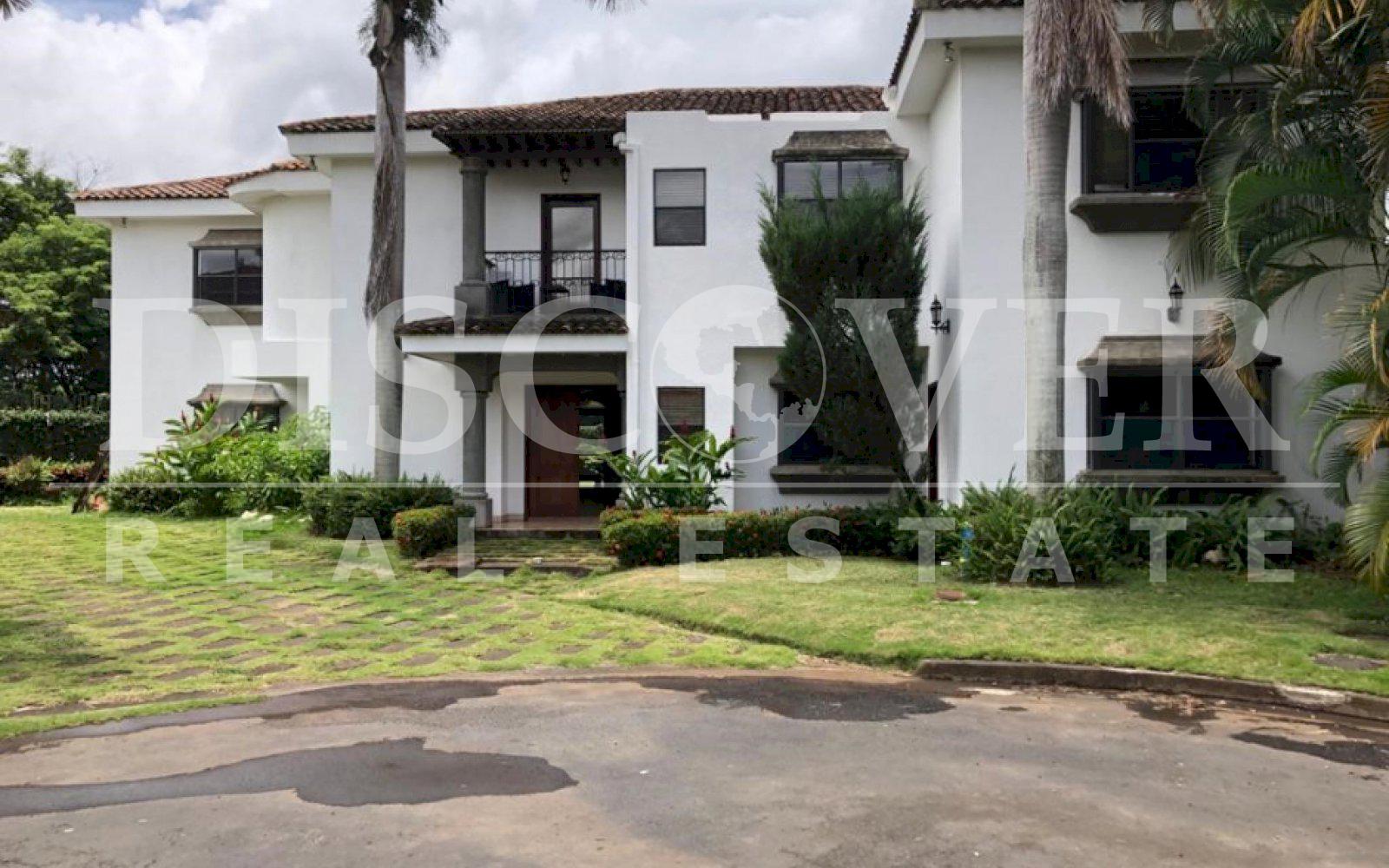 https://images.discovernica.com/propiedad/1600/rvservaervfv.jpg