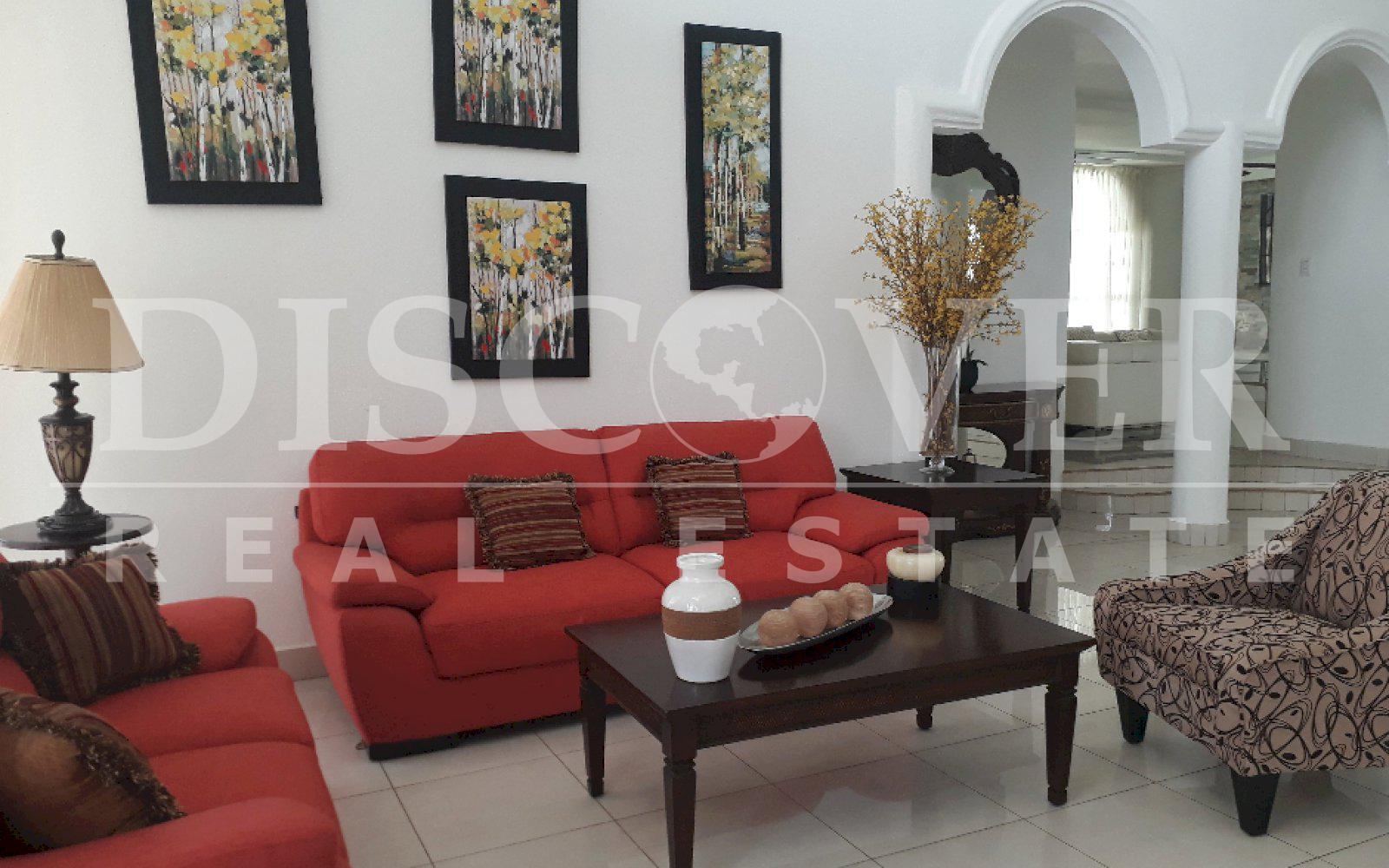  House for rent two floors in Lomas de Ticomo.