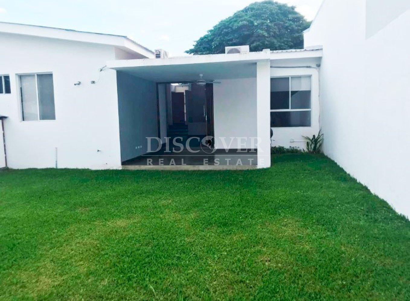 House for rent in condominium - Highway to Masaya