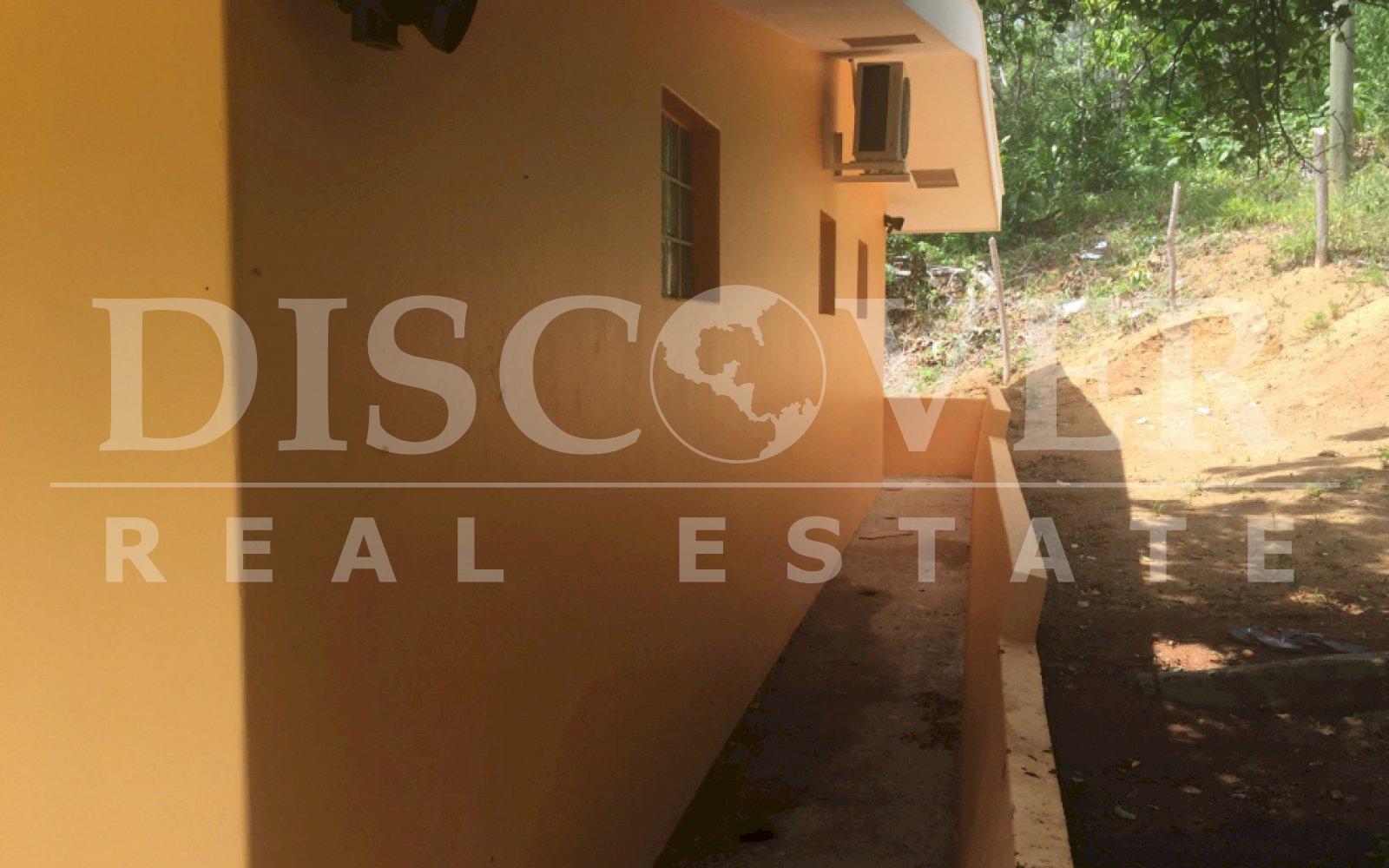 https://images.discovernica.com/propiedad/1600/side_walkway.jpg