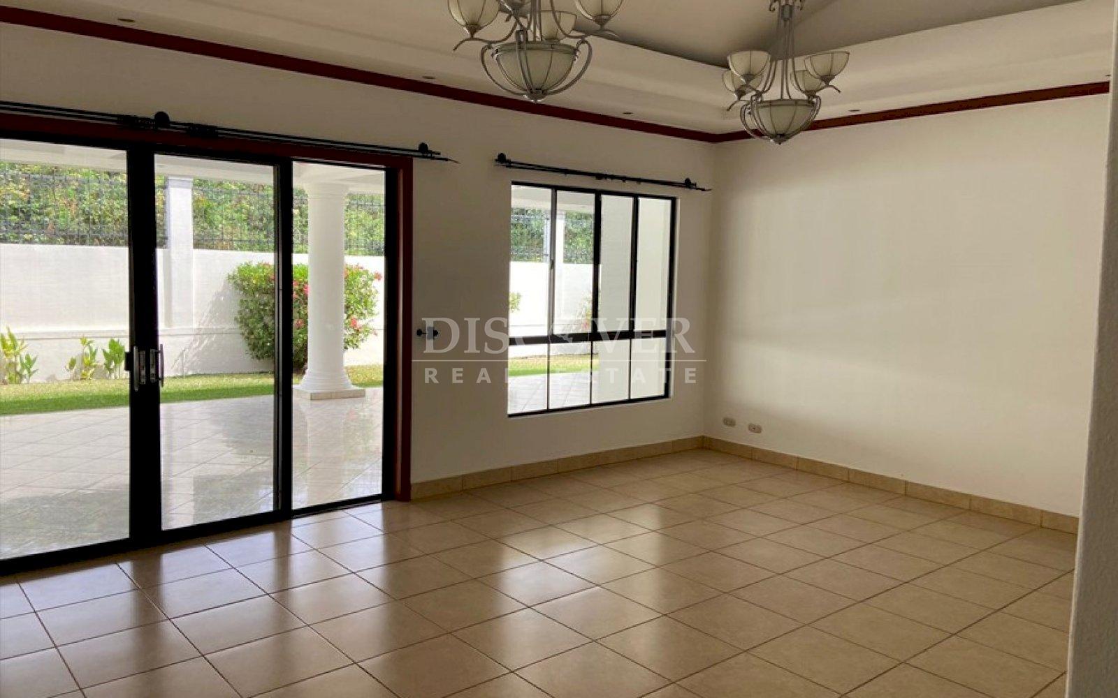 https://images.discovernica.com/propiedad/1600/t7ok8ooup.jpg