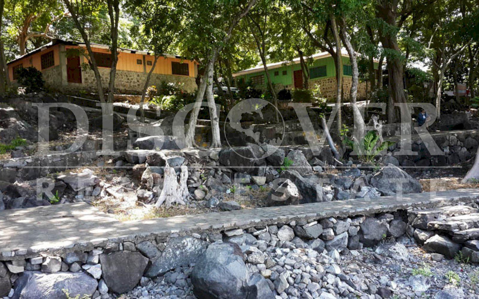 https://images.discovernica.com/propiedad/1600/terreno_propiedad_venta_marina_cocibolca_granada_nicaragua_42_889.62_vrs2_U_658_750_4.jpg