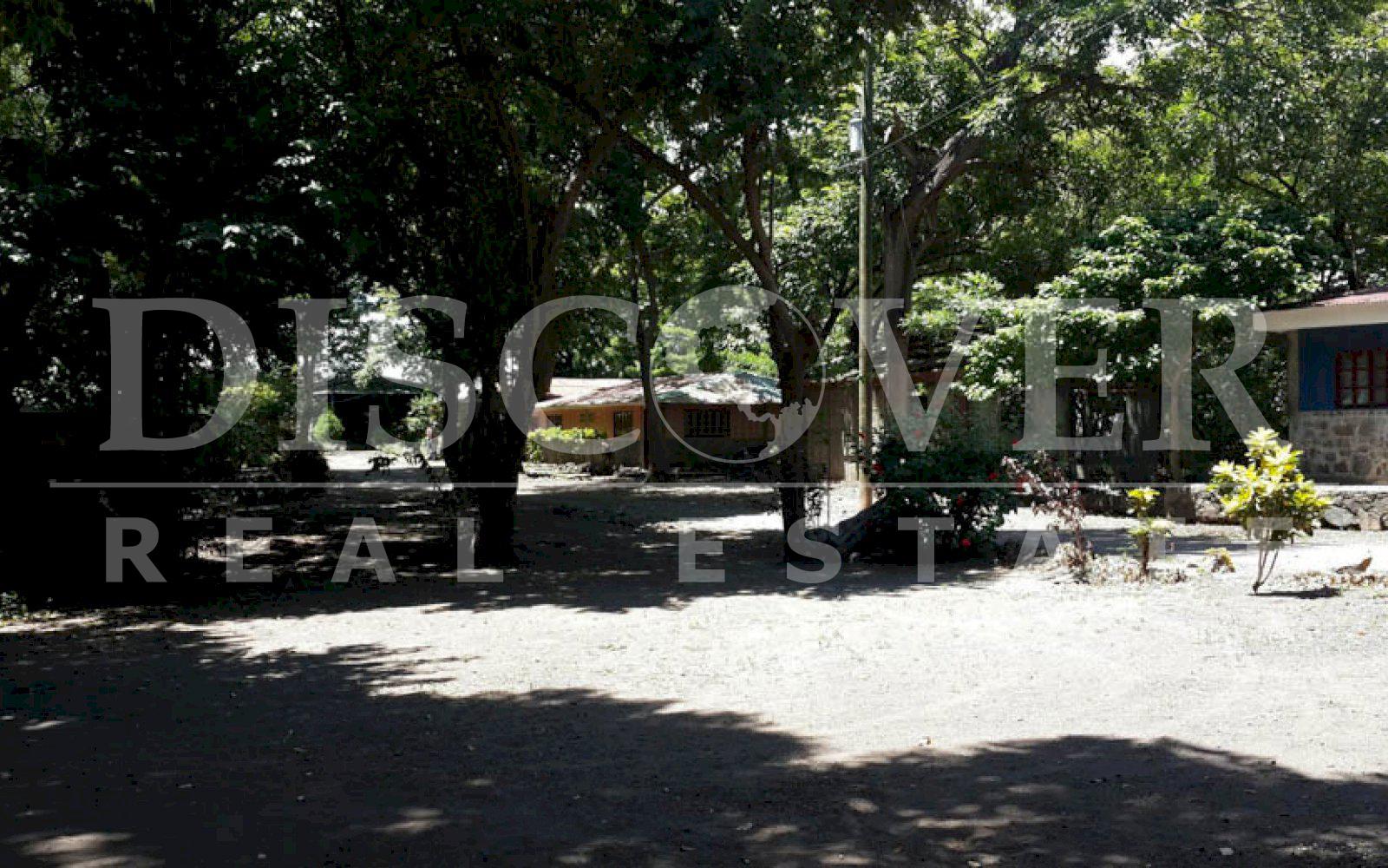 https://images.discovernica.com/propiedad/1600/terreno_propiedad_venta_marina_cocibolca_granada_nicaragua_42_889.62_vrs2_U_658_750_6.jpg