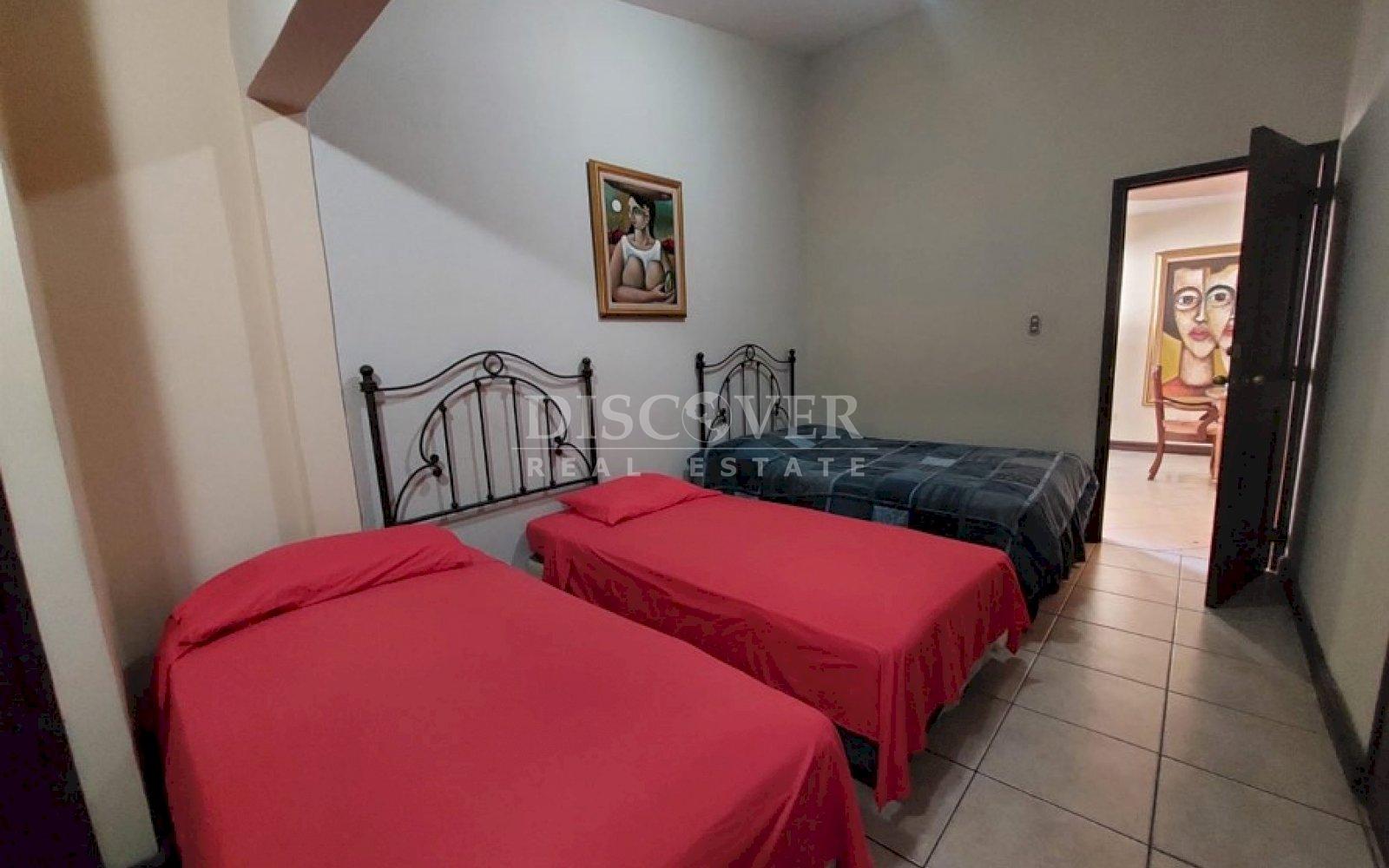  Hotel in Los Robles for Rent.