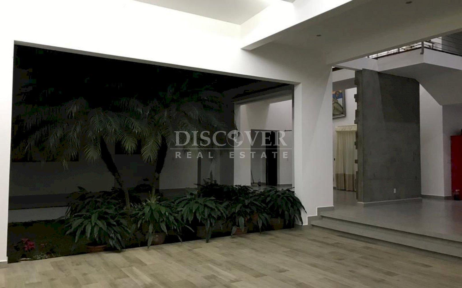 https://images.discovernica.com/propiedad/1600/uhuhhh.jpg