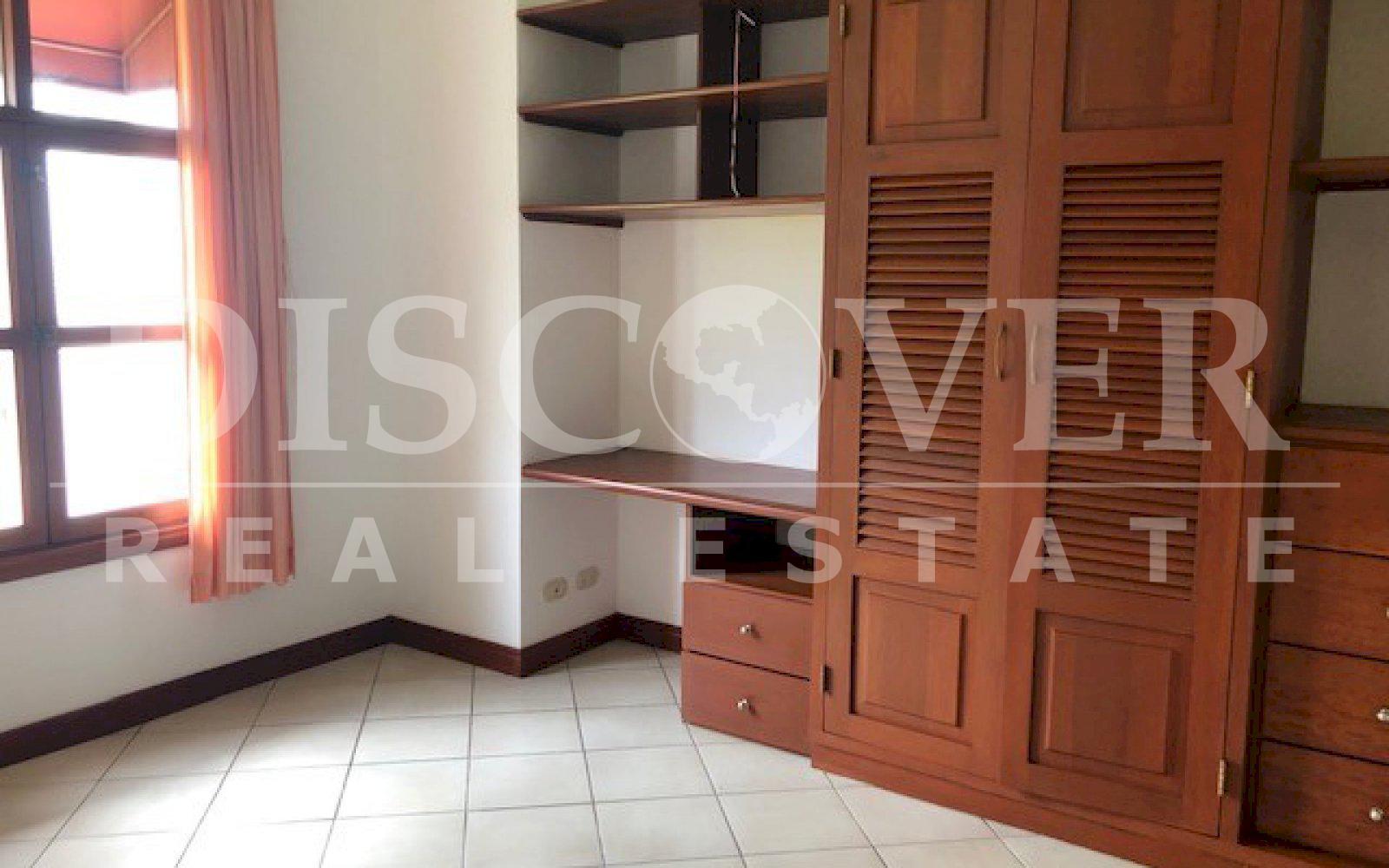 https://images.discovernica.com/propiedad/1600/vawegvawrvavb.jpg