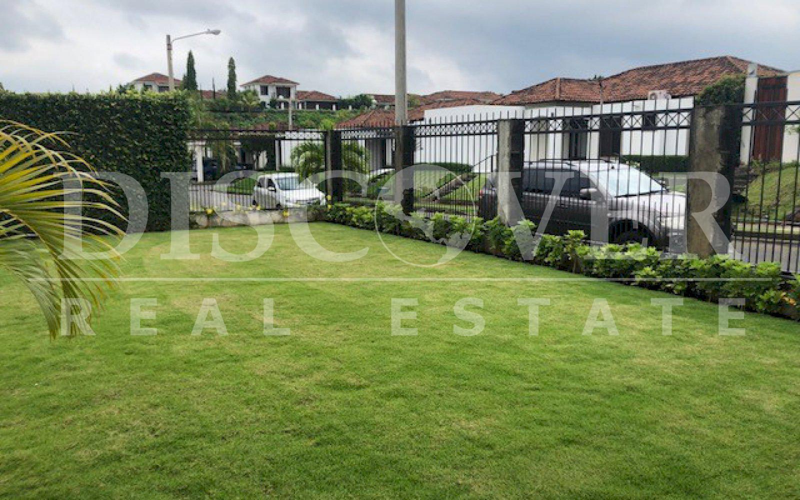 https://images.discovernica.com/propiedad/1600/ver4wgesrhdtb.jpg