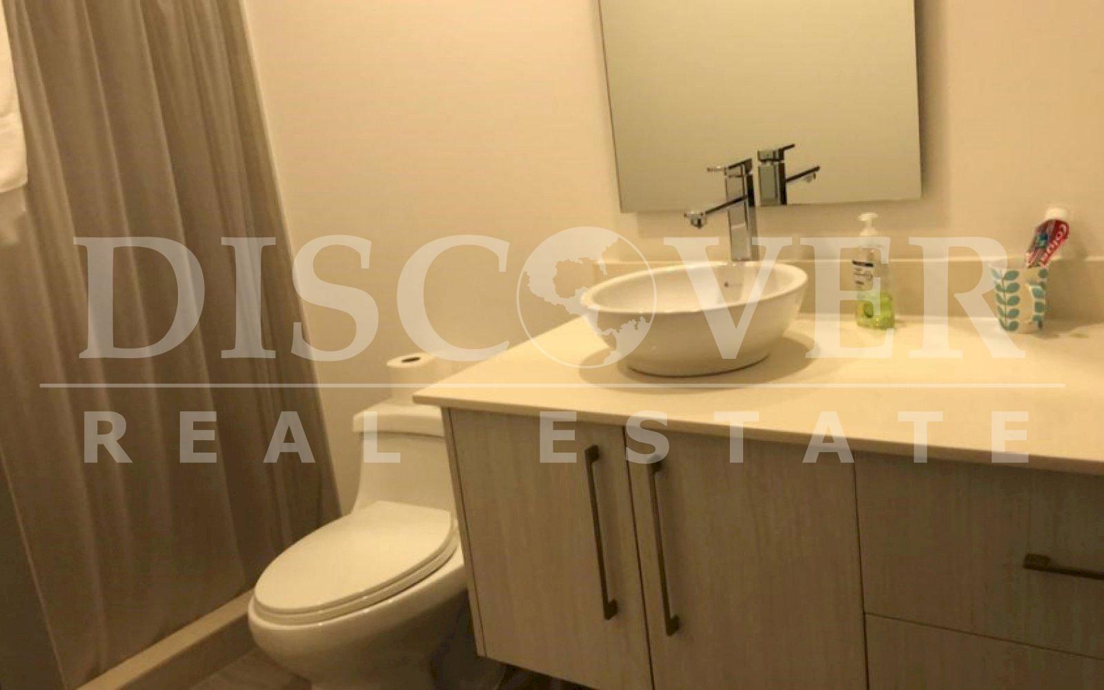  Apartment for rent in Acacia condominium, has 2 bedrooms, 2.5 bathrooms, kitchen, terrace, living room.
