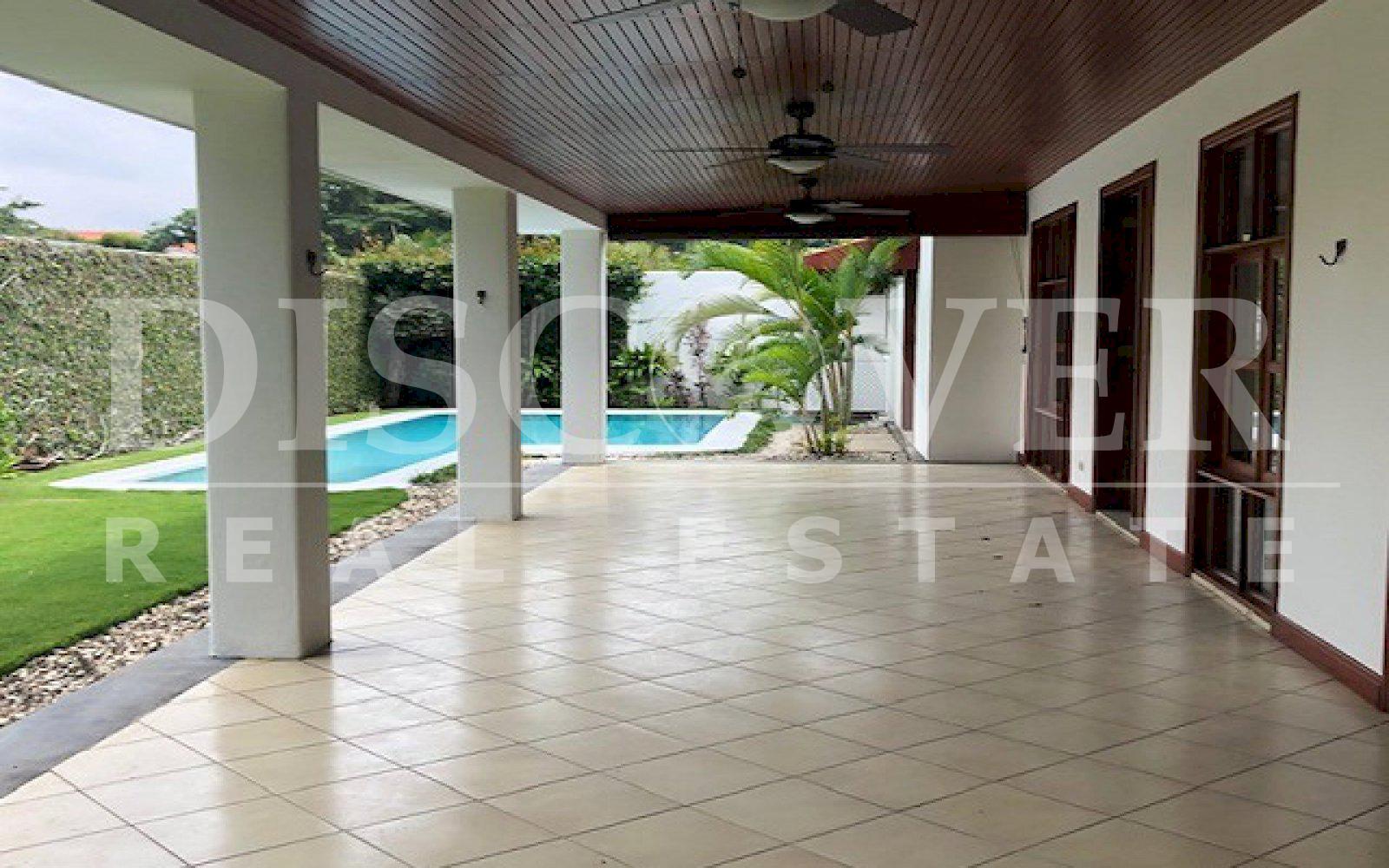 https://images.discovernica.com/propiedad/1600/vzer5ysurykd.jpg