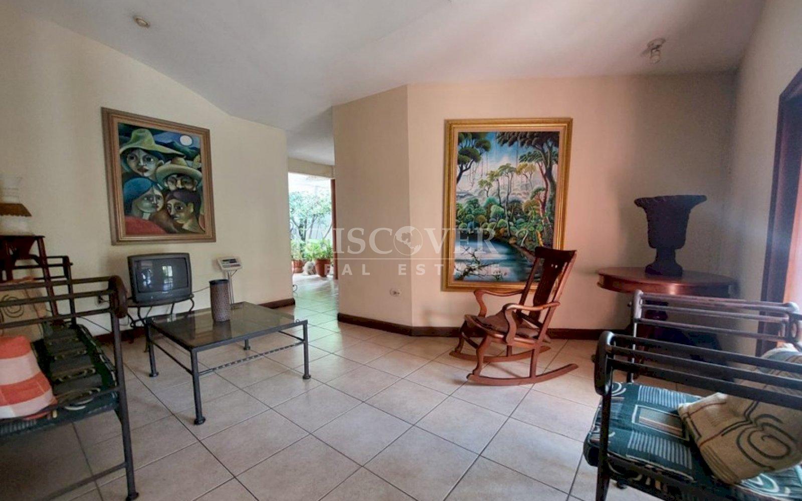  Hotel in Los Robles for Rent.