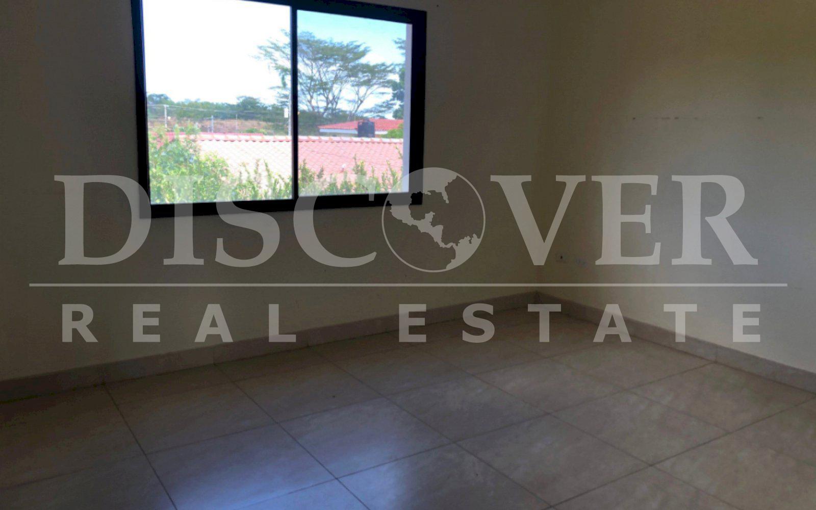  House for rent in Las Colinas.