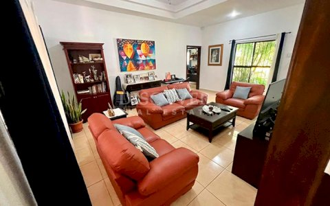  House for sale and rent in Carretera Vieja León 