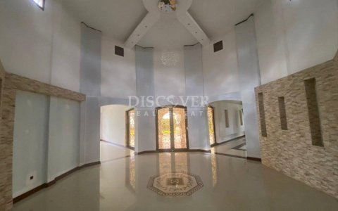 Casa en venta en la zona residencial de Villa Fontana