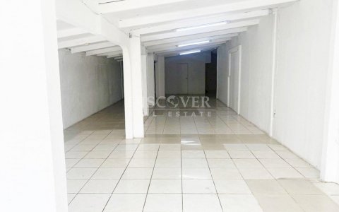  Commercial module for rent in Los Robles.